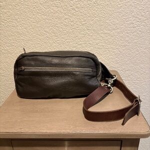 The Dean Crossbody